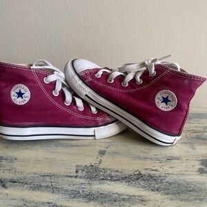 Infant Converse size 9